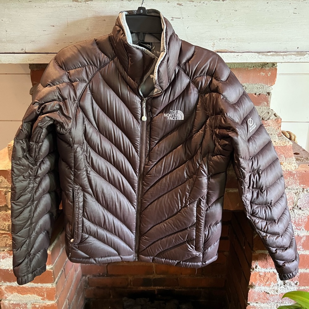 Womens north face down puffer jacket. Medium
